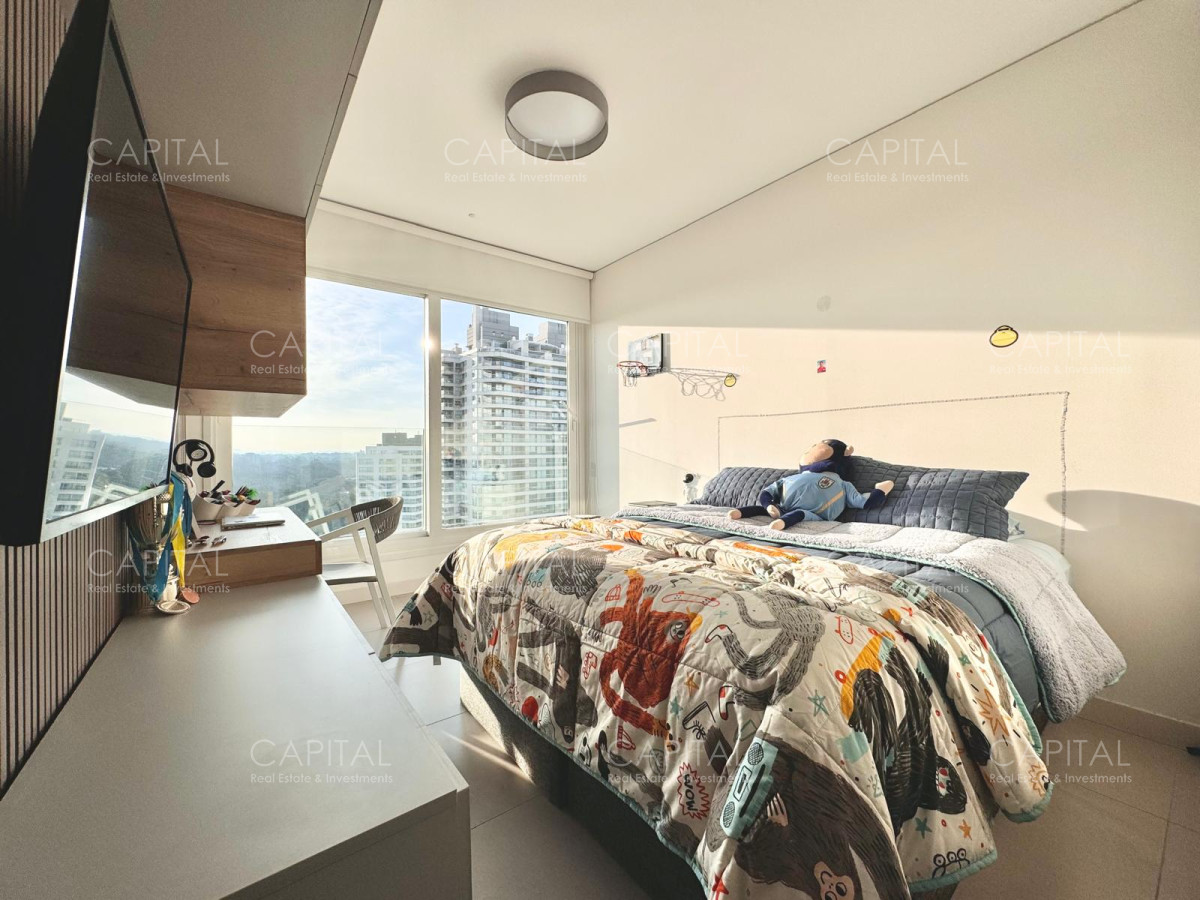 Apartamento ID.32036 - Apartamento de tres dormitorios en Le Parc, Primera fila en playa brava en venta