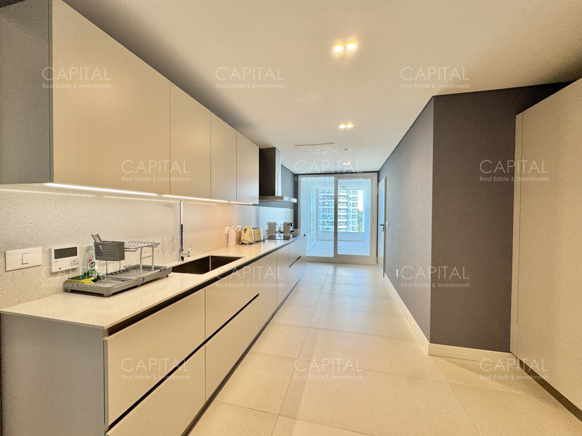 Apartamento ID.38870 - Le Parc IV de tres dormitorios piso alto en veta