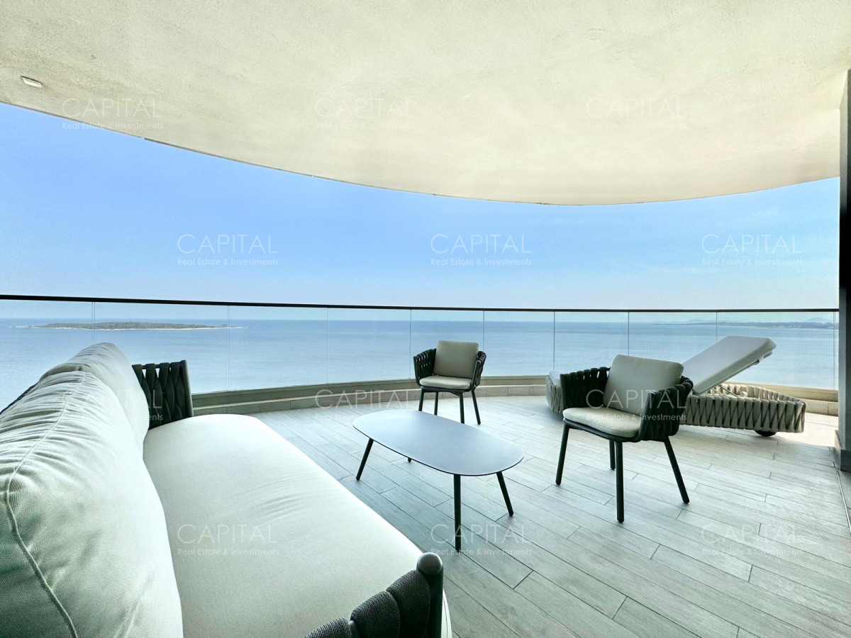 Apartamento ID.36659 - Apartamento esquinero en Fendi, Playa Mansa, Punta del este