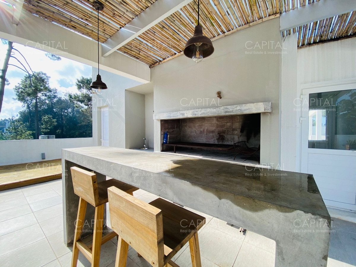 Apartamento ID.33008 - Apartamento en Venta Tres Suites y Dependencia Playa Brava