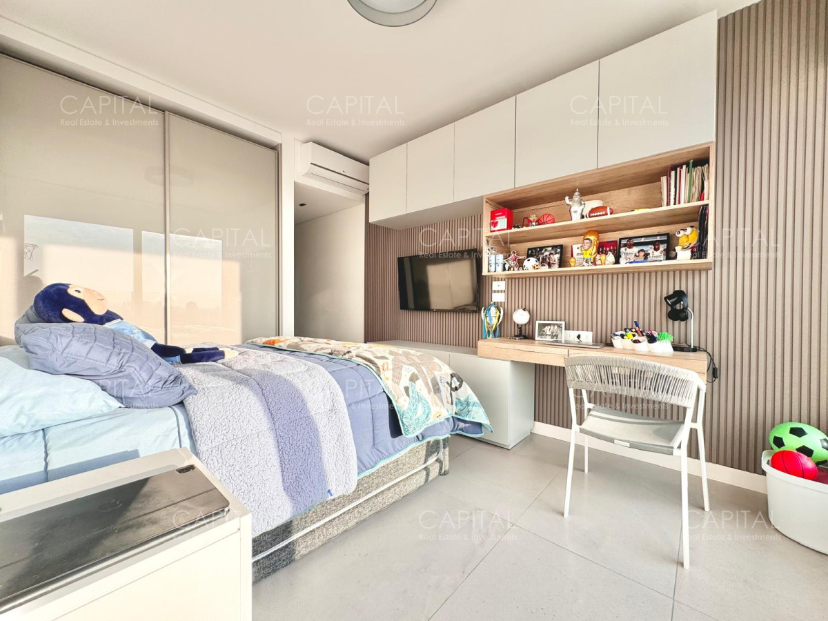 Apartamento ID.32036 - Apartamento de tres dormitorios en Le Parc, Primera fila en playa brava en venta