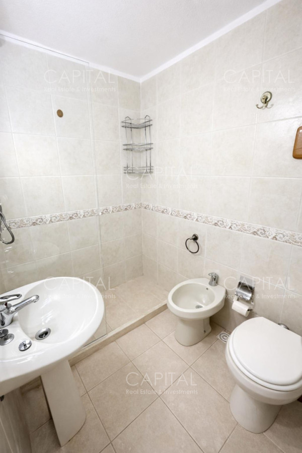 Apartamento ID.39943 - Apartamento en venta frente al mar 1 dormitorio con cochera