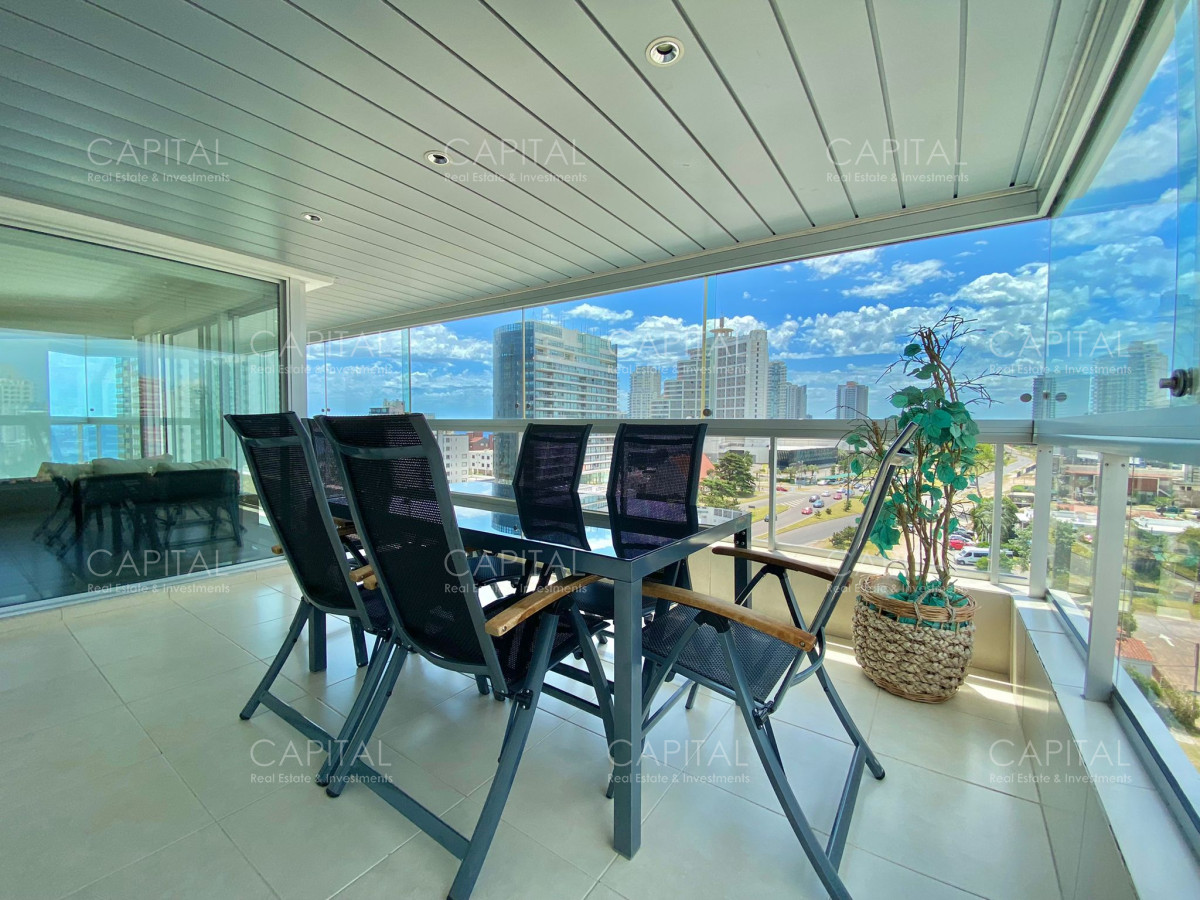 Apartamento ID.31832 - Apartamento en Venta de tres dormitorios, Punta del Este