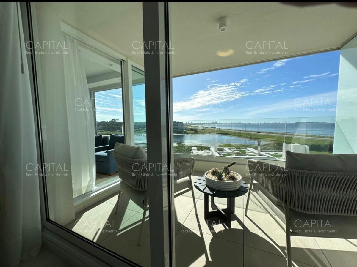 Apartamento ID.39125 - Lujoso departamento en primera línea de Playa Mansa