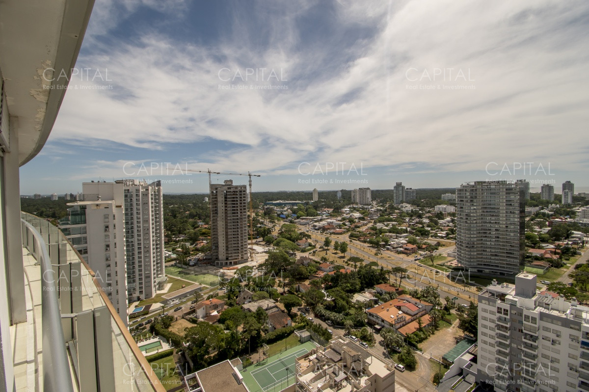 Apartamento ID.25836 - Apartamento Season Tower Playa Mansa 2 dormitorios Jacuzzi mirando al Mar