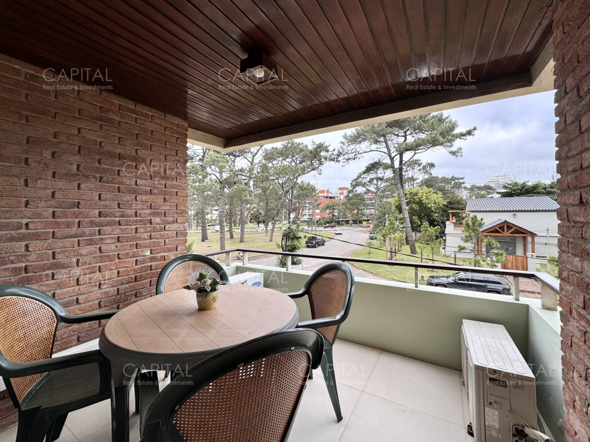 Apartamento ID.37049 - Apartamento reciclado en edifico Helios Punta Del Este 