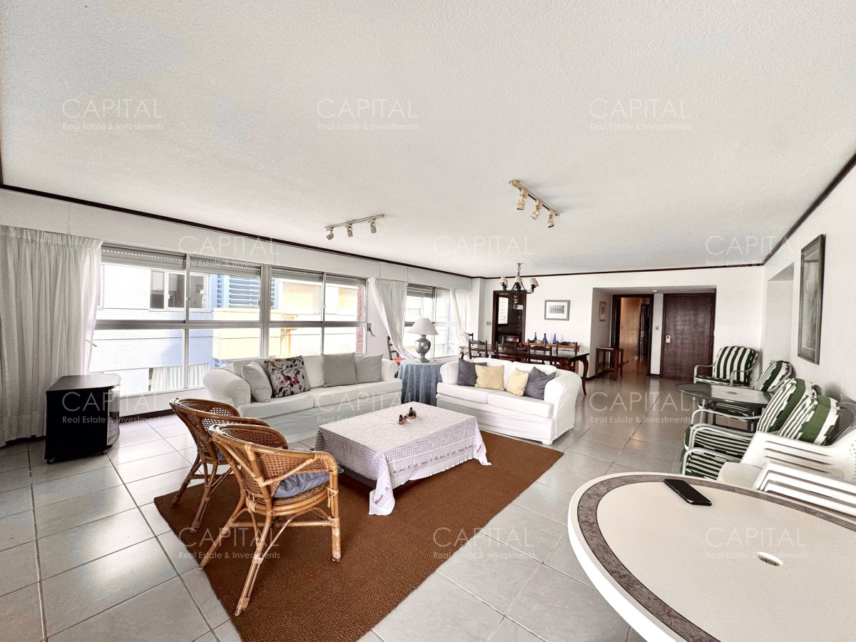 Apartamento ID.26814 - Excelente apartamento en la península con vista al mar - 3 dormitorios!