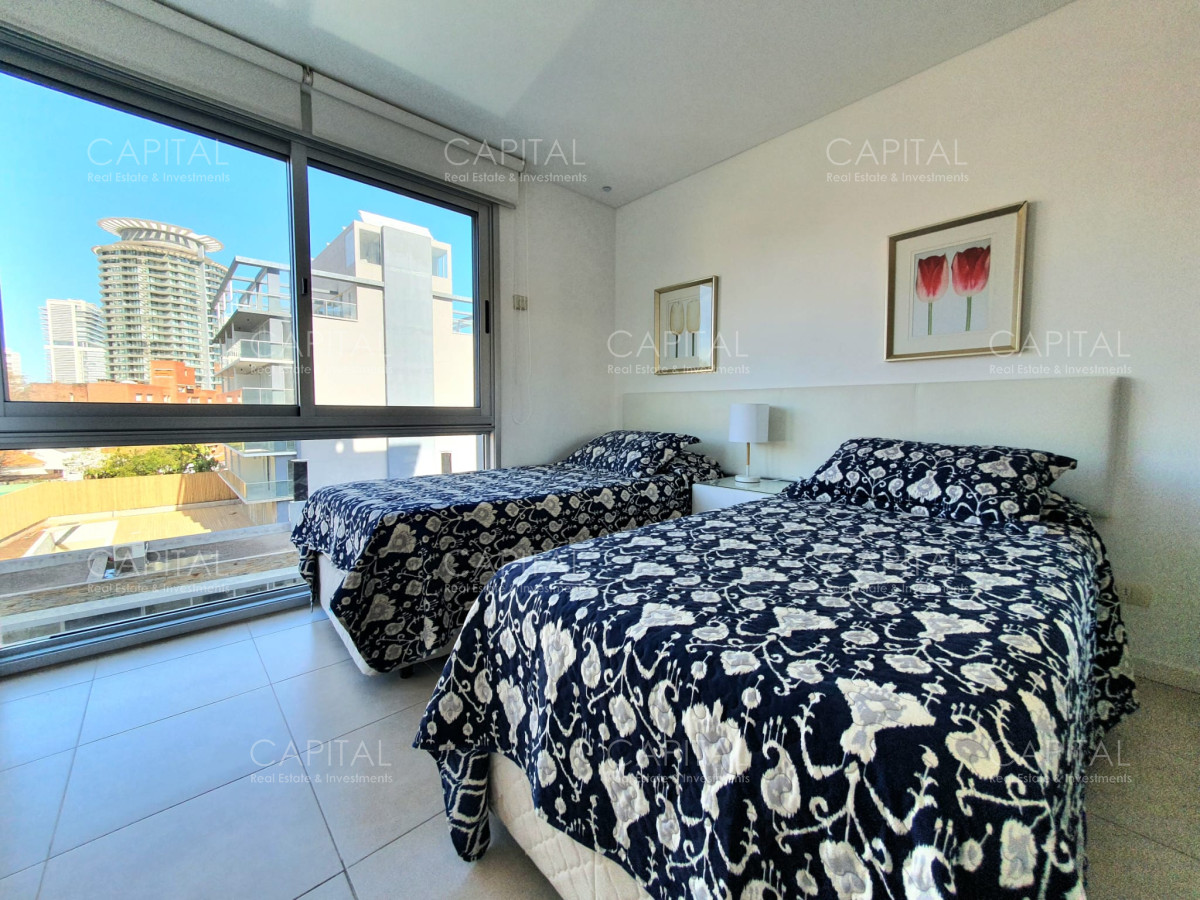 Apartamento ID.32724 - Apartamento en venta de tres dormitorios, edificio con muy buenos servicios.