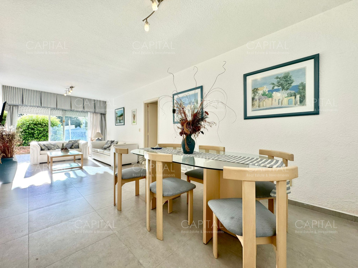 Apartamento ID.37240 - Apartamento en Venta de Tres dormitorios cerca del mar 