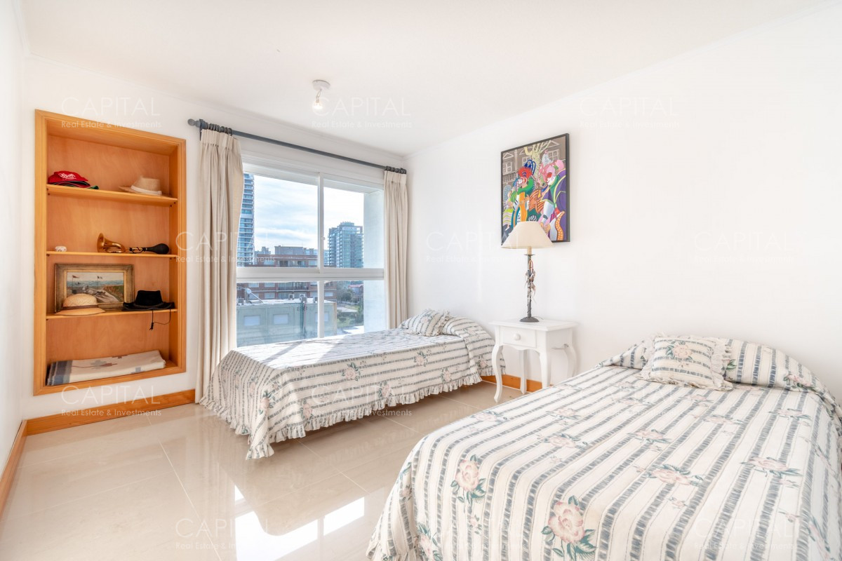 Apartamento ID.31636 - Amplio Apto en venta en la Brava 