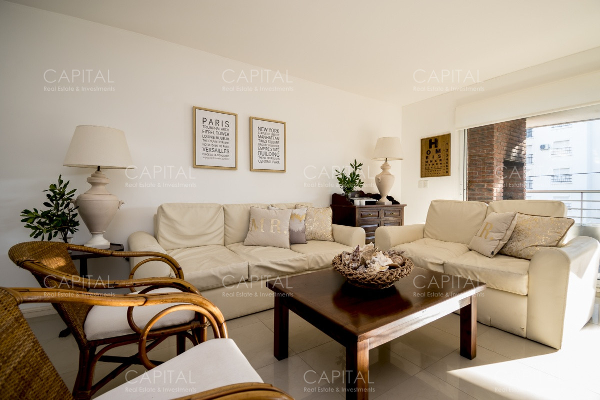 Apartamento ID.27071 - Amplio y luminoso apartamento de 2 dormitorios en Aidy Grill Venta y Alquiler