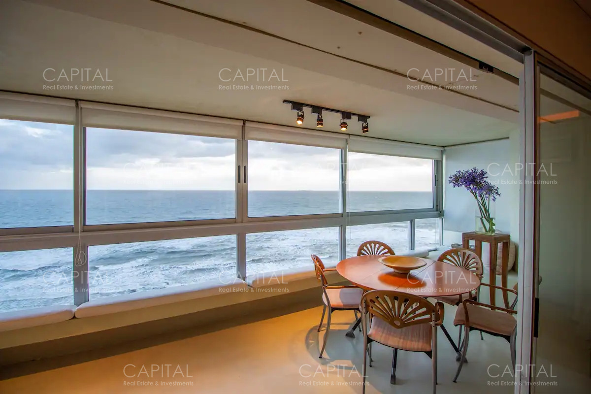 Apartamento de tres dormitorios y dependencia en Alquiler, Playa Brava - CCP35133A