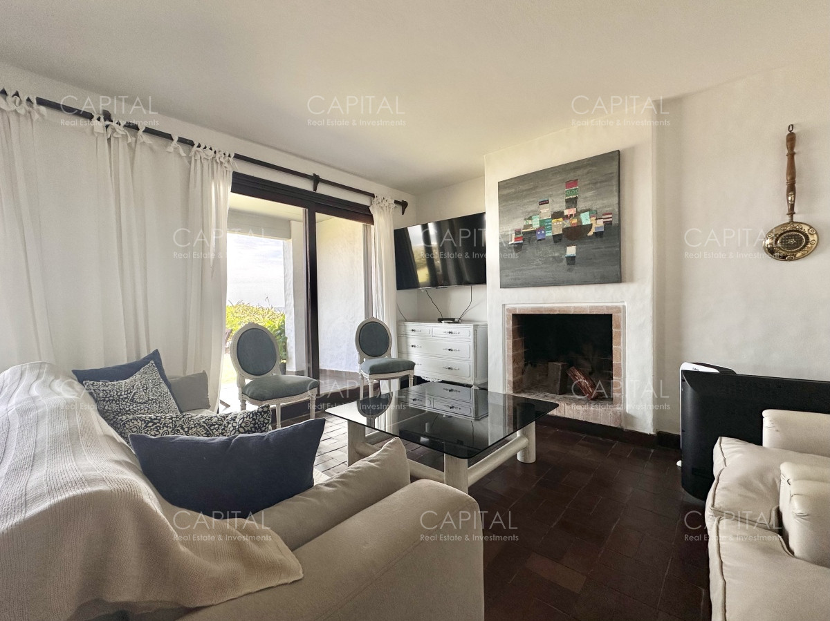 Apartamento ID.30393 - Apartamento de Tres Dormitorios frente a El Emir - Península Punta del Este
