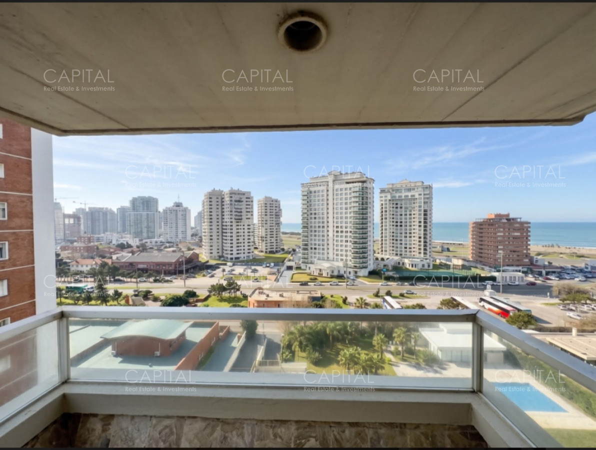 Apartamento ID.40420 - Apartamento primera linea en playa mansa en venta
