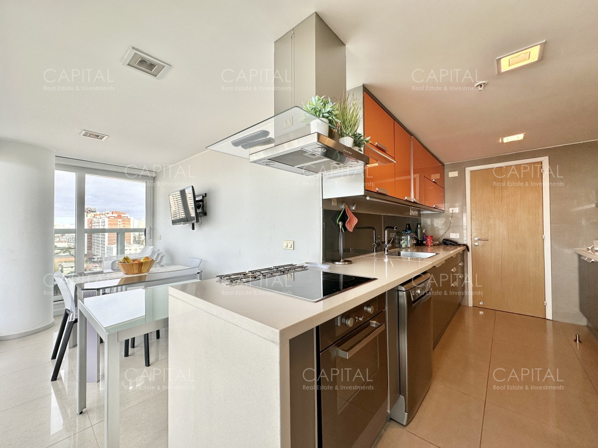 Apartamento ID.34873 - Apartamento de tres dormitorios y dependencia con vista al mar, Playa Mansa, Punta del Este.