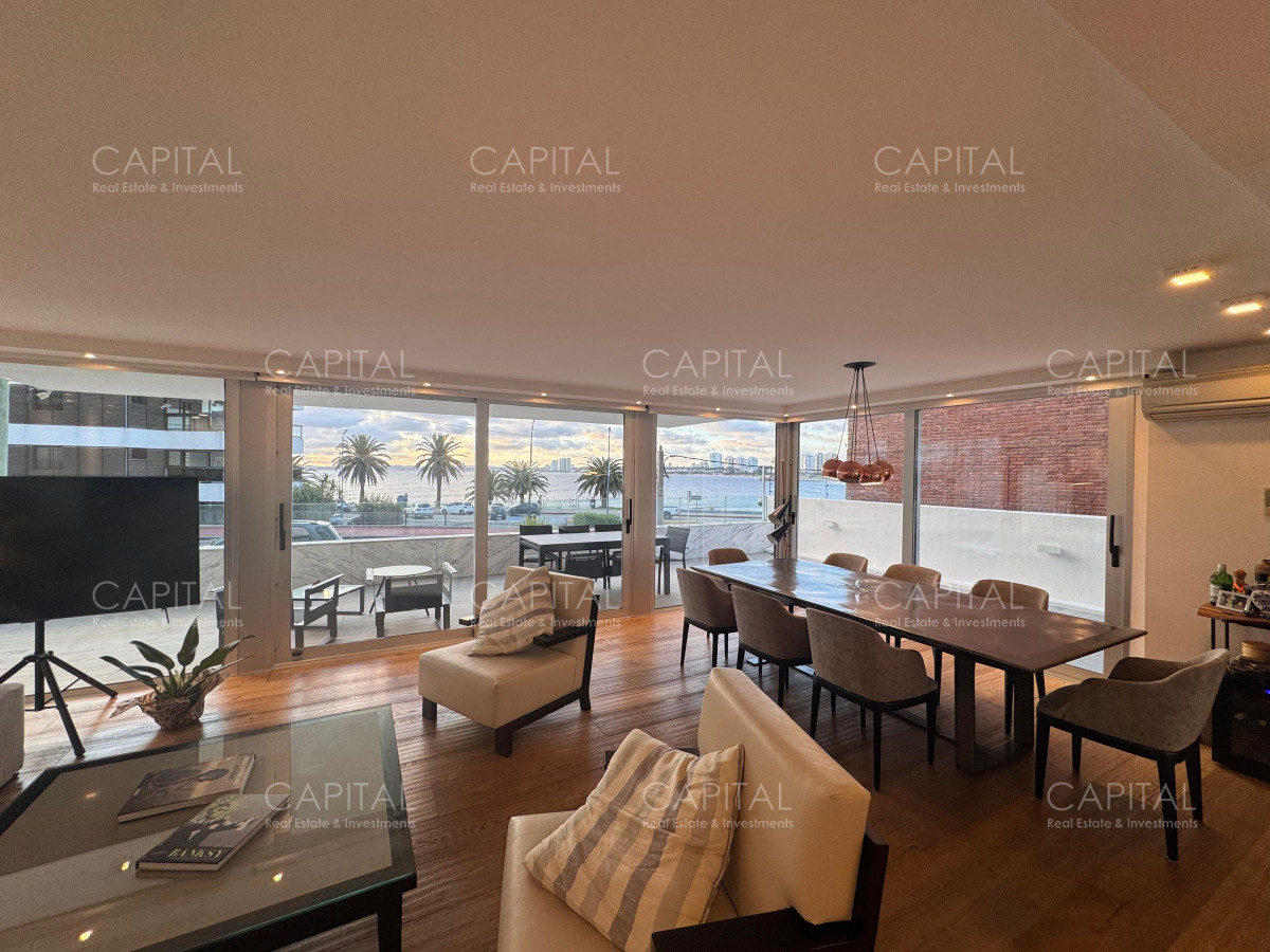 Apartamento ID.29222 - Apartamento en Venta Frente al Mar Punta del Este Cuatro dormitorios