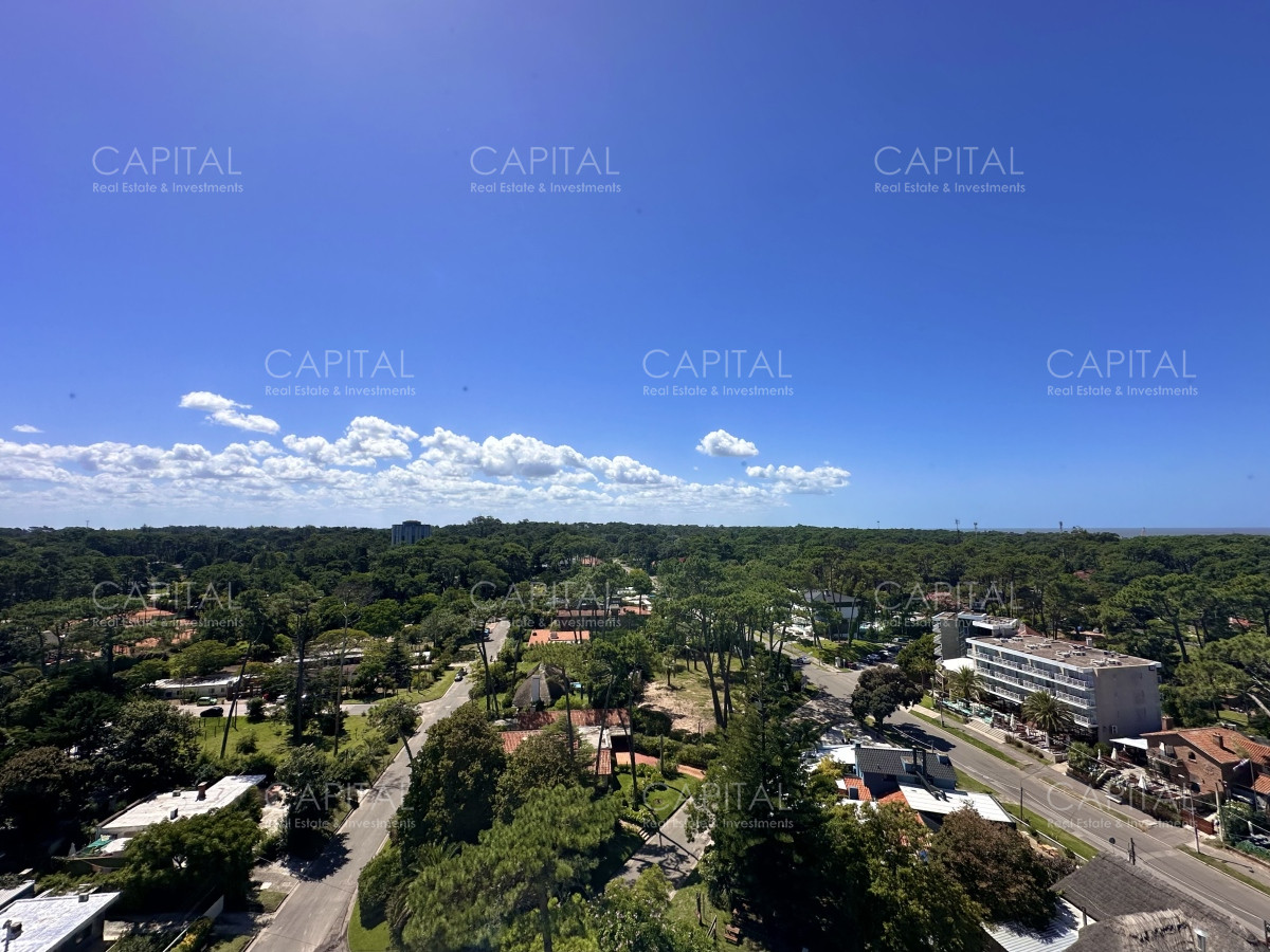 Apartamento ID.32765 - Apartamento de dos dormitorios y servicio en Alquiler Anual, Punta del Este