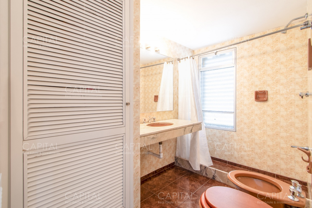 Apartamento ID.32842 - Apartamento con vista al mar en venta en Playa Mansa.
