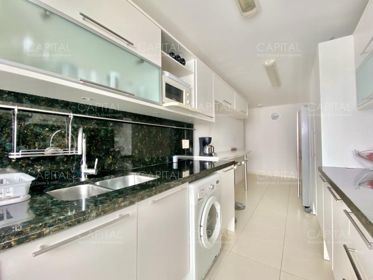 Apartamento ID.33186 - Apartamento de tres suites y dependencia con vista al mar Punta del Este.