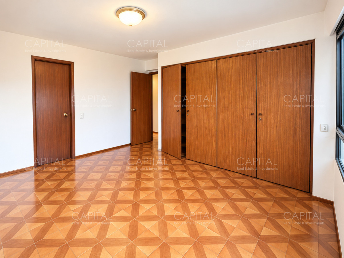 Apartamento ID.40808 - Apartamento en venta en Península, Punta del Este, ubicado a 100 metros del mar.