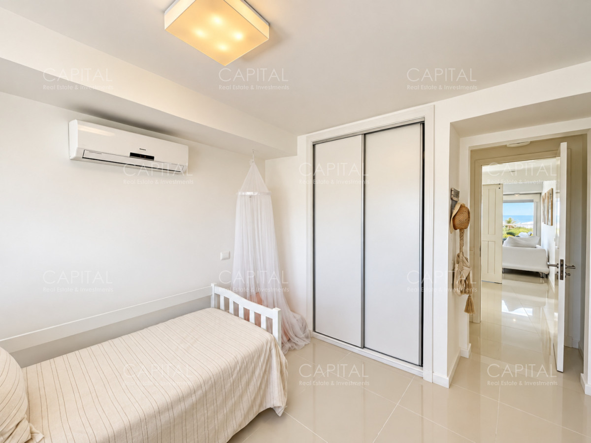 Apartamento ID.28086 - Departamento en venta 3 dormitorios en Manantiales en Bikini Beach