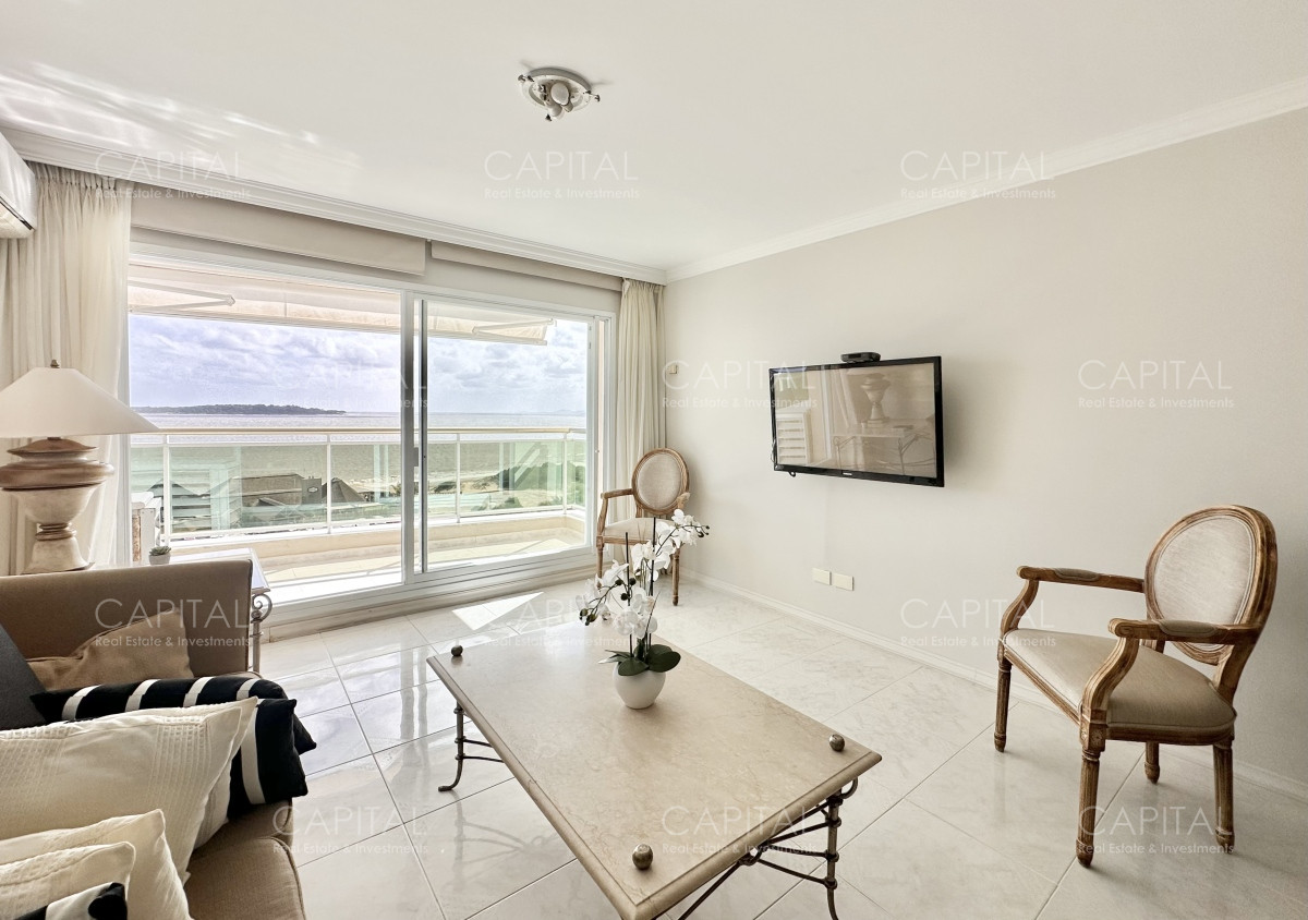 Apartamento ID.28602 - Coral Tower Apartamento en excelente torre frente a Playa Mansa en parada 5. Vista plena al mar e Isla de Gorriti