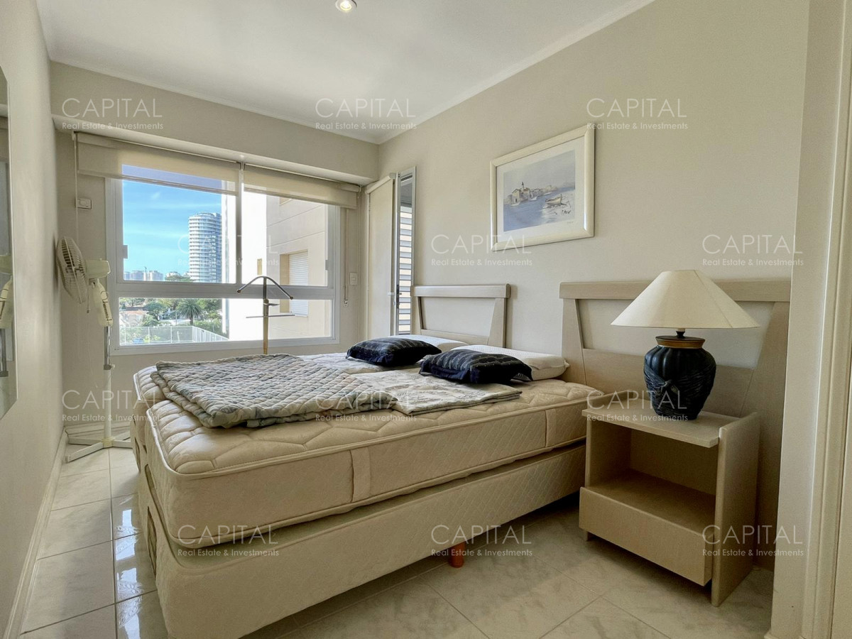 Apartamento ID.31146 - Alquiler temporario de apartamento al frente en edificio de categoría sobre Playa Mansa