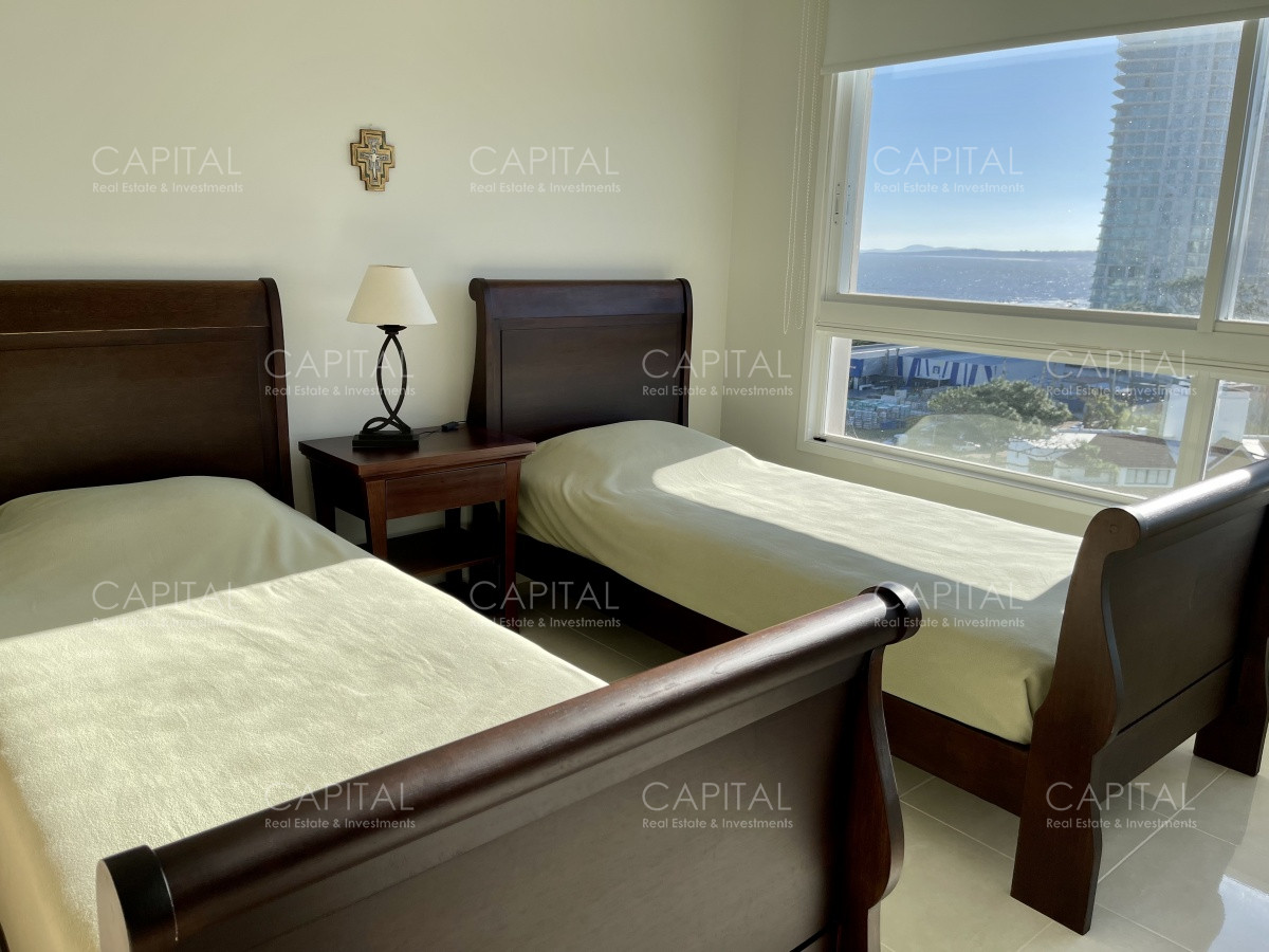 Apartamento ID.31040 - Venta de apartamento esquinero Le Jardin Punta del Este