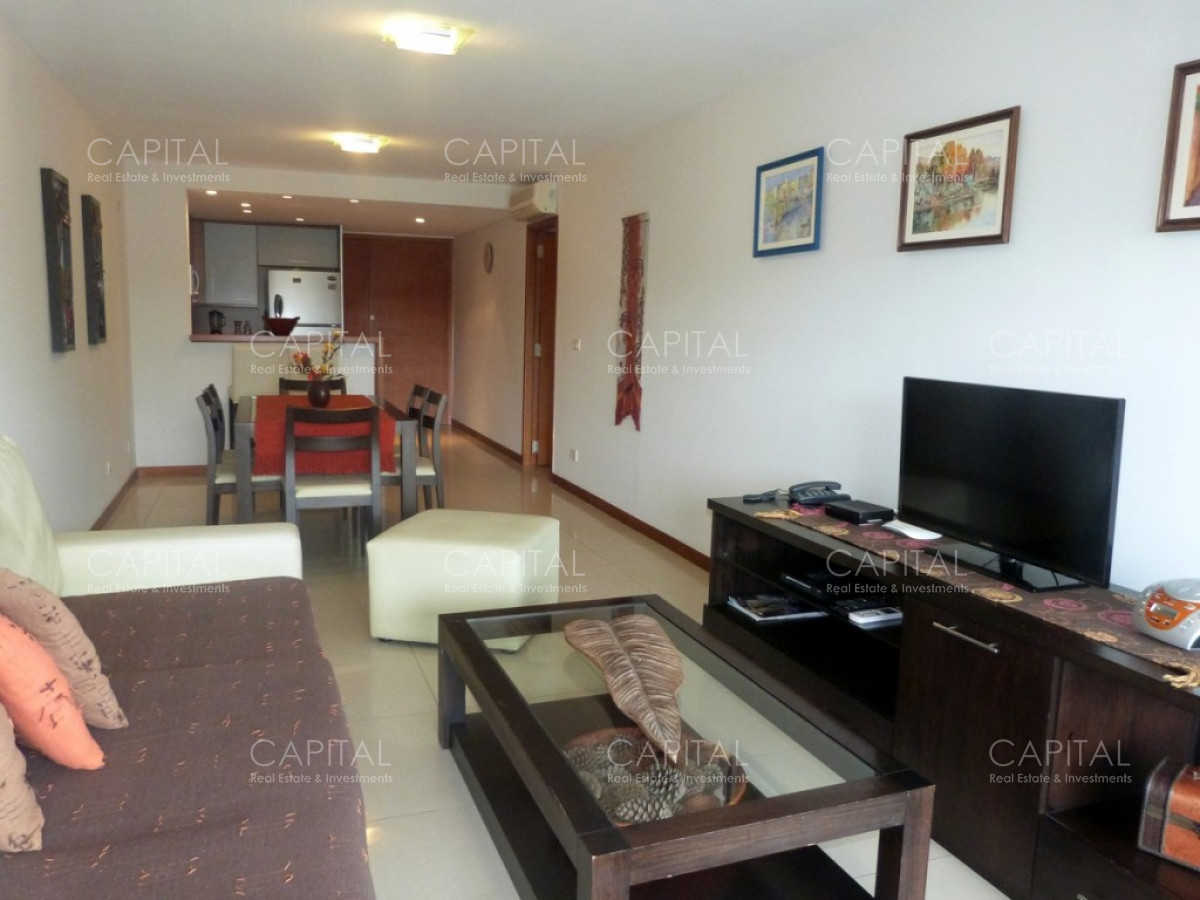 Apartamento ID.28377 - Apartamento de dos dormitorios en venta en torre con servicios con inmejorable ubicación