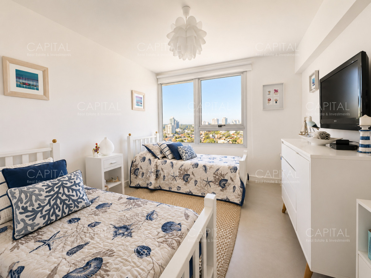 Apartamento ID.40139 - Apartamento en Venta 2 dormitorios, en Playa Mansa con vista al mar