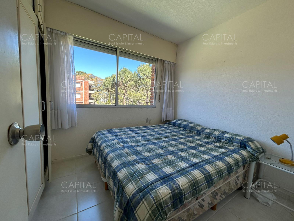 Apartamento ID.35240 - Apartamento en venta con parrillero propio en Playa Mansa. 