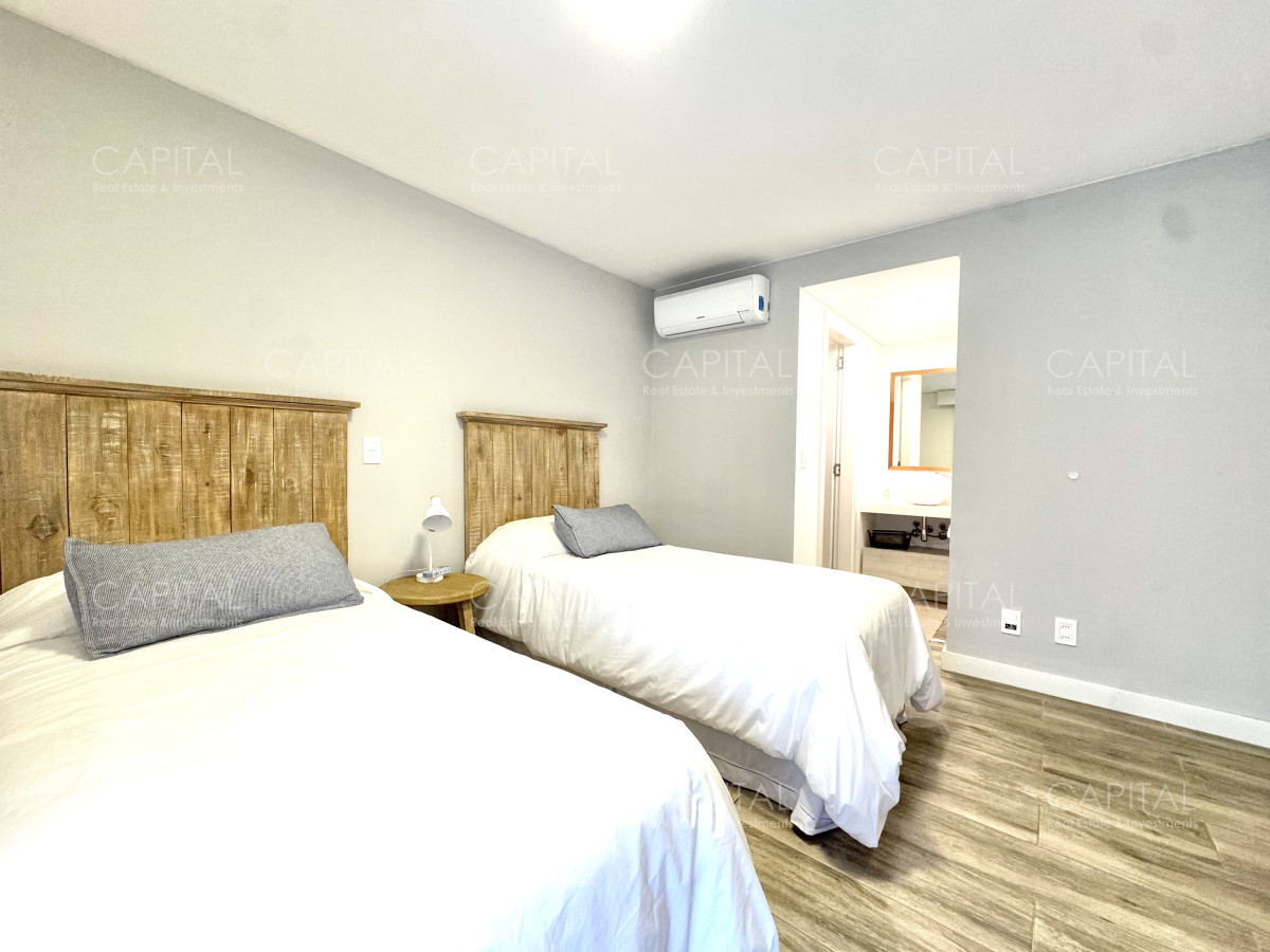 Apartamento ID.30282 - Espectacular Apartamento Duplex de Tres dormitorios en Venta en Barrio Golf