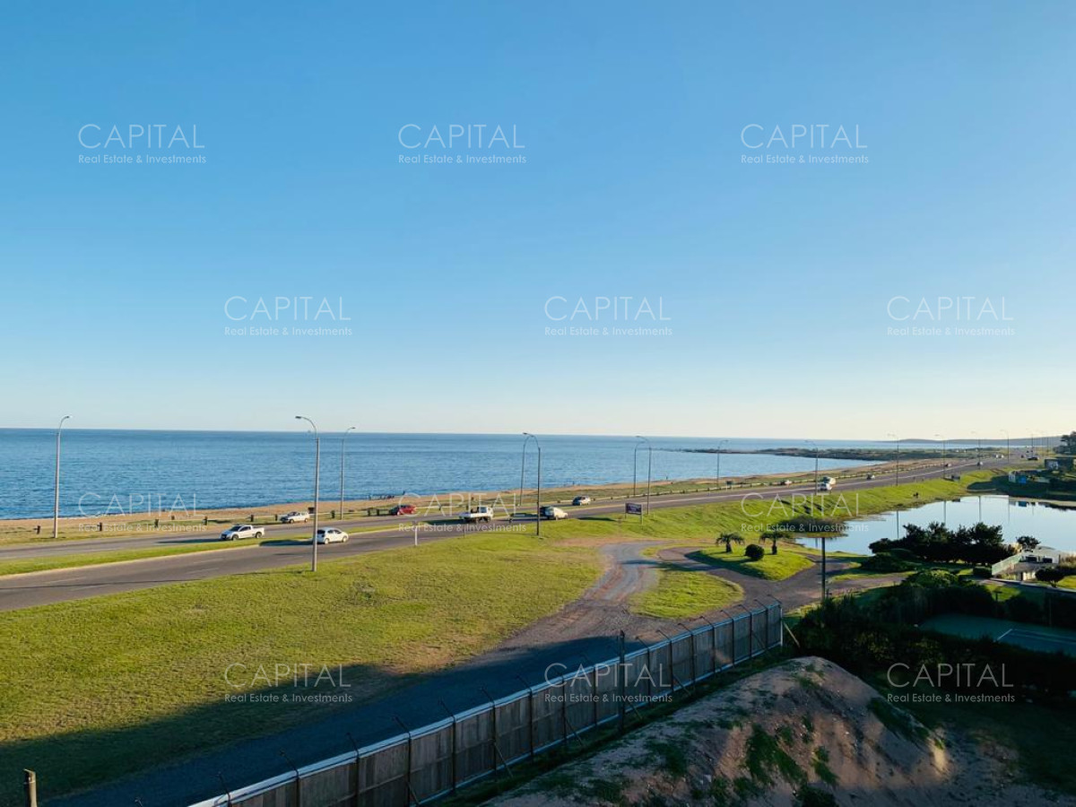 Apartamento ID.30996 - Moderno Penthouse a Estrenar de 3 Dormitorios frente a Playa Mansa - Venta
