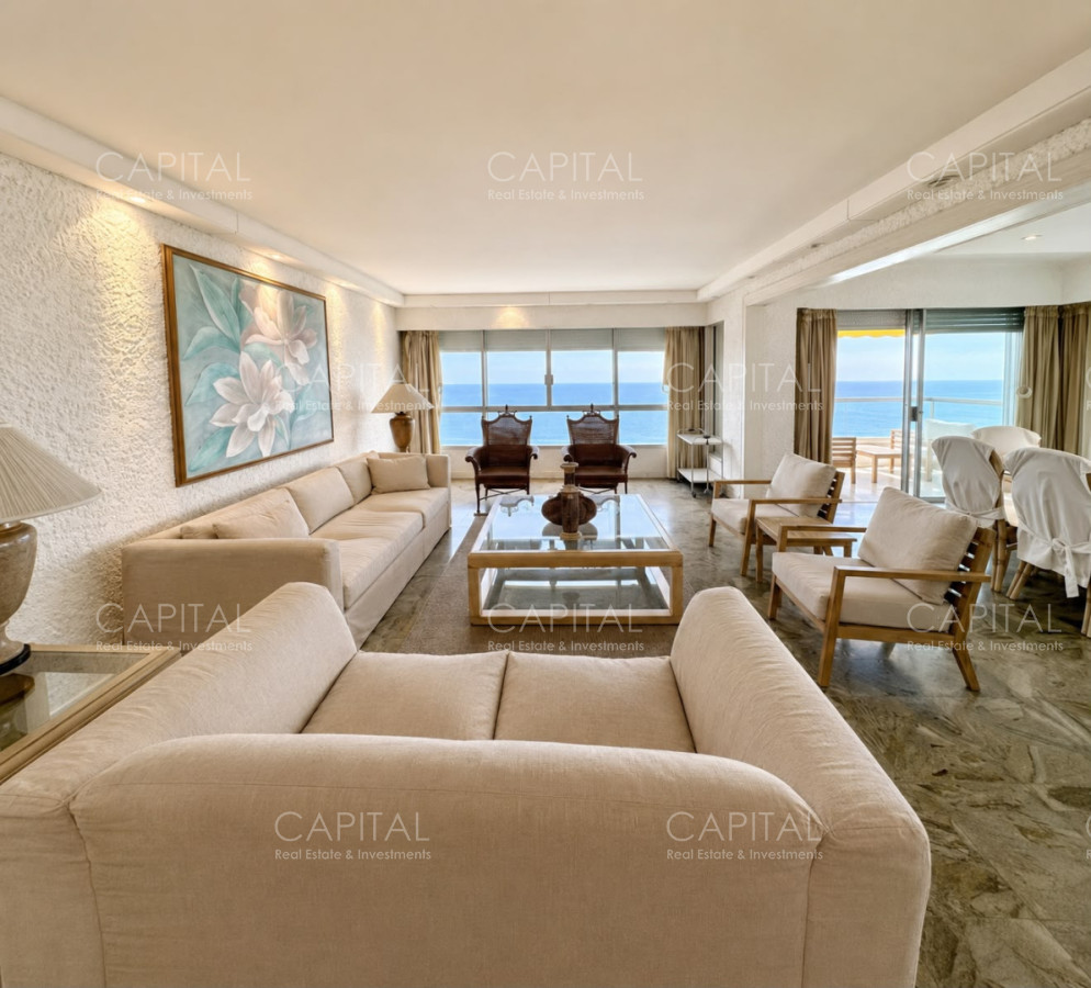 Apartamento ID.40420 - Apartamento primera linea en playa mansa en venta