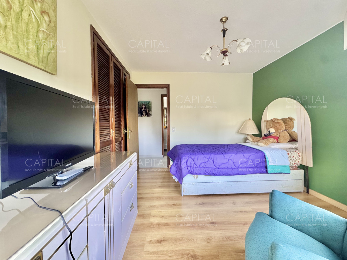 Apartamento ID.38203 - Apartamento en Venta Reciclado de 3 dormitorios y servicio, Roosevelt. 