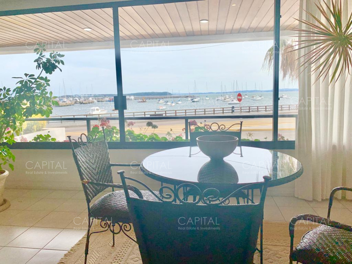Apartamento ID.26044 - Espectacular Apartamento Frente al Puerto con vista al Mar, Punta del Este 