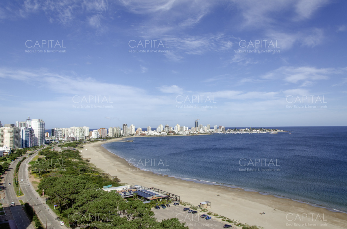 Apartamento ID.36575 - Paramount esquinero de tres dormitorios y servicio en alquiler 