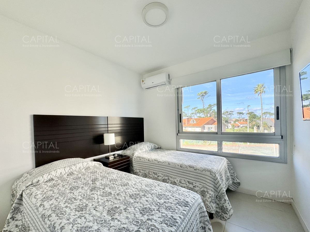 Apartamento ID.36347 - Apartamento de tres dormitorios en venta, Playa Mansa, Punta del Este.