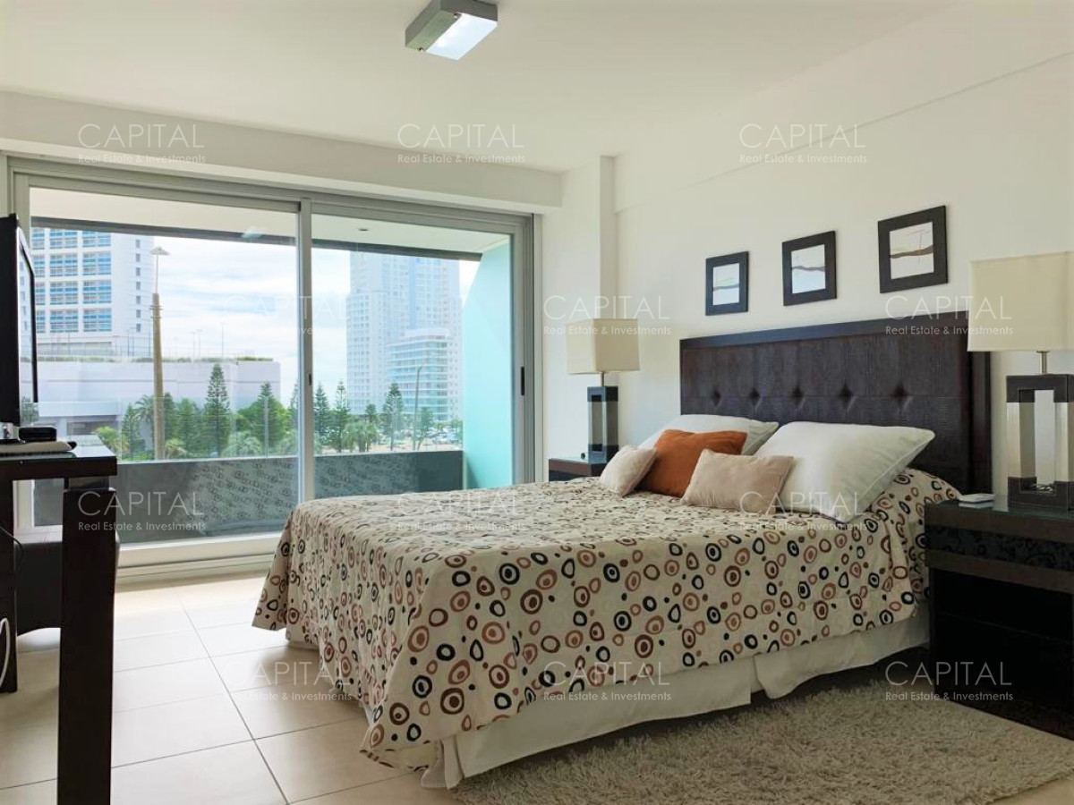 Apartamento ID.30716 - Apartamento de tres dormitorios, edificio con buenos servicios.
