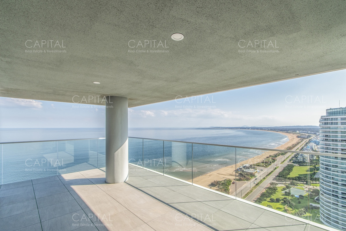 Apartamento ID.33696 - Apartamento en primera linea frente al mar Esquinero a Punta Ballena en edificio VENETIAN