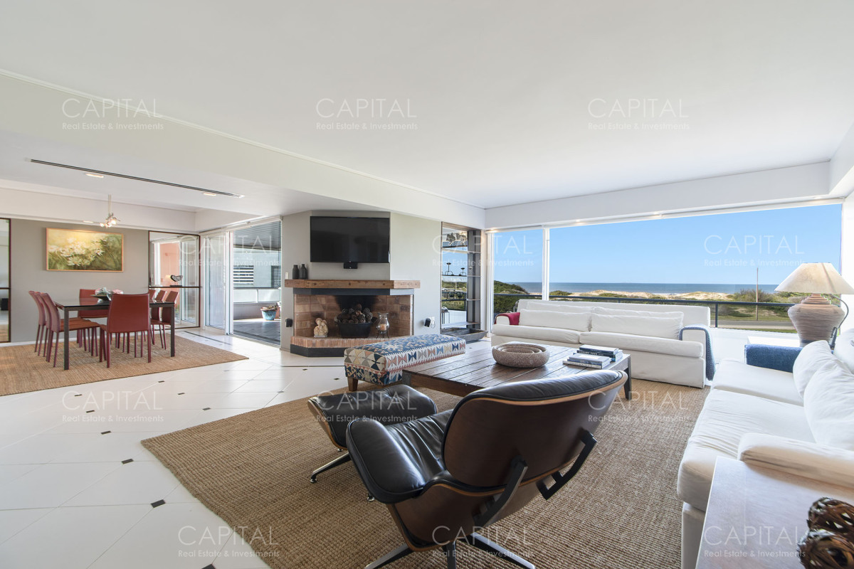 Apartamento ID.35180 - Apartamento en Venta 3 Suites + Dependencia en Primera Linea Brava