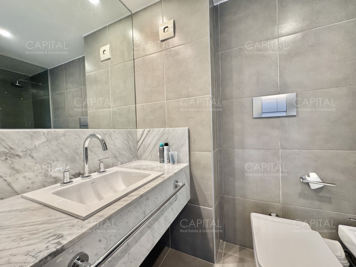 Apartamento ID.39886 - Apartamento duplex frente al mar en playa mansa en venta