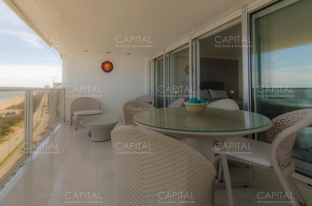 Apartamento ID.27523 - PentHouse en Venta Mansa Punta del Este Vista Playa Mansa.