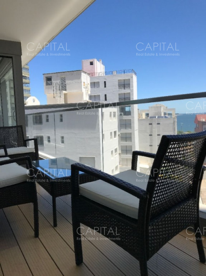 Apartamento ID.27325 - Muy buen apartamento de 3 suite en Playa Mansa - Alexander Collection