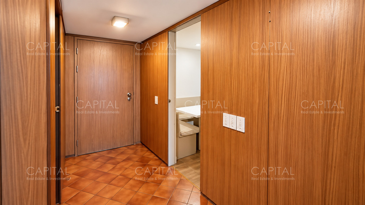 Apartamento ID.40808 - Apartamento en venta en Península, Punta del Este, ubicado a 100 metros del mar.