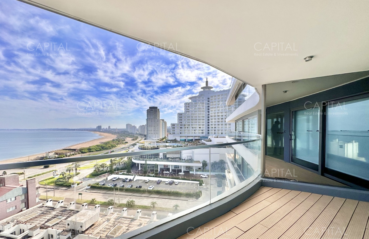 Apartamento ID.31677 - Apartamento de tres dormitorios con vista al mar en venta, Punta del Este.