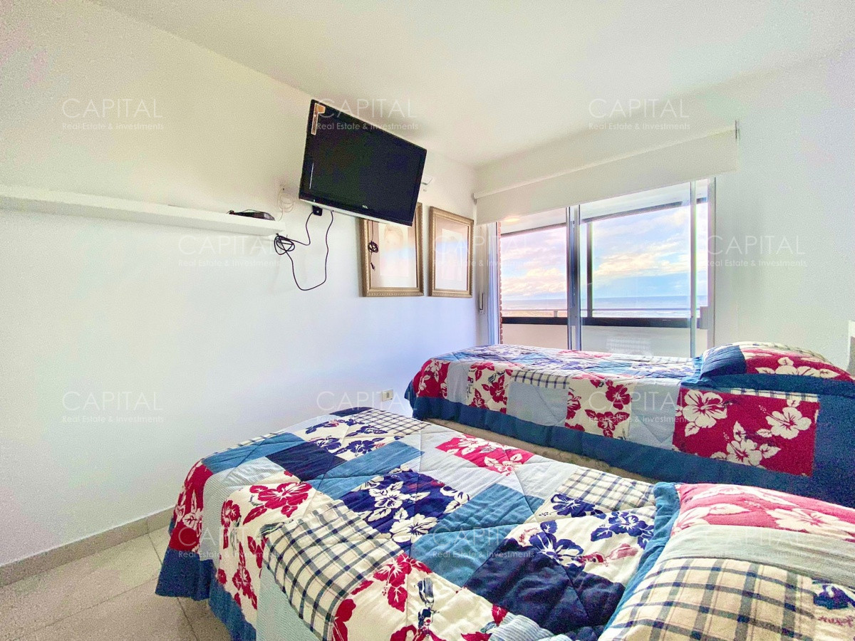 Apartamento ID.32608 - PentHouse frente al mar en venta, Playa Brava - Punta del Este 