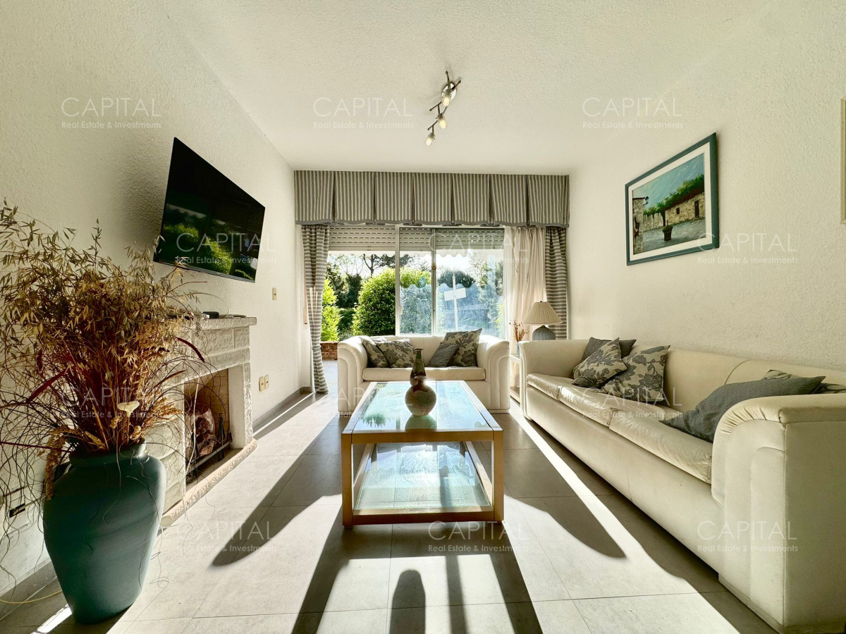 Apartamento ID.37240 - Apartamento en Venta de Tres dormitorios cerca del mar 