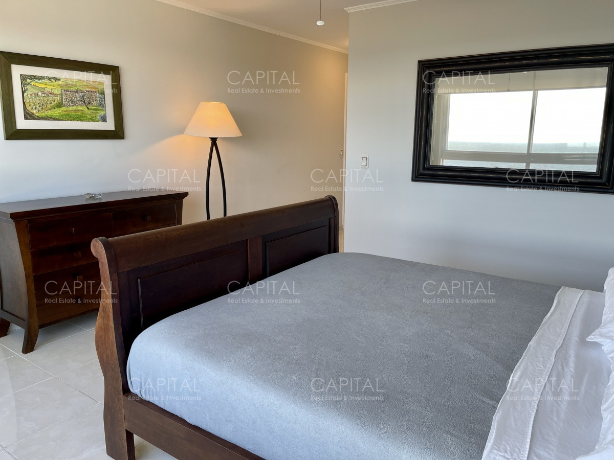 Apartamento ID.31040 - Venta de apartamento esquinero Le Jardin Punta del Este