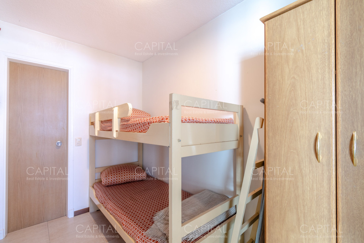 Apartamento ID.30942 - Venta de amplio apartamento sobre playa Brava íntegramente reciclado